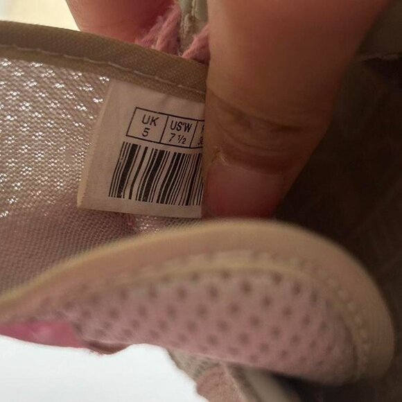 Y2K coquette Pink and grey Puma trainers/sneakers They are early 2000’s  Conditi - Picture 3 of 7